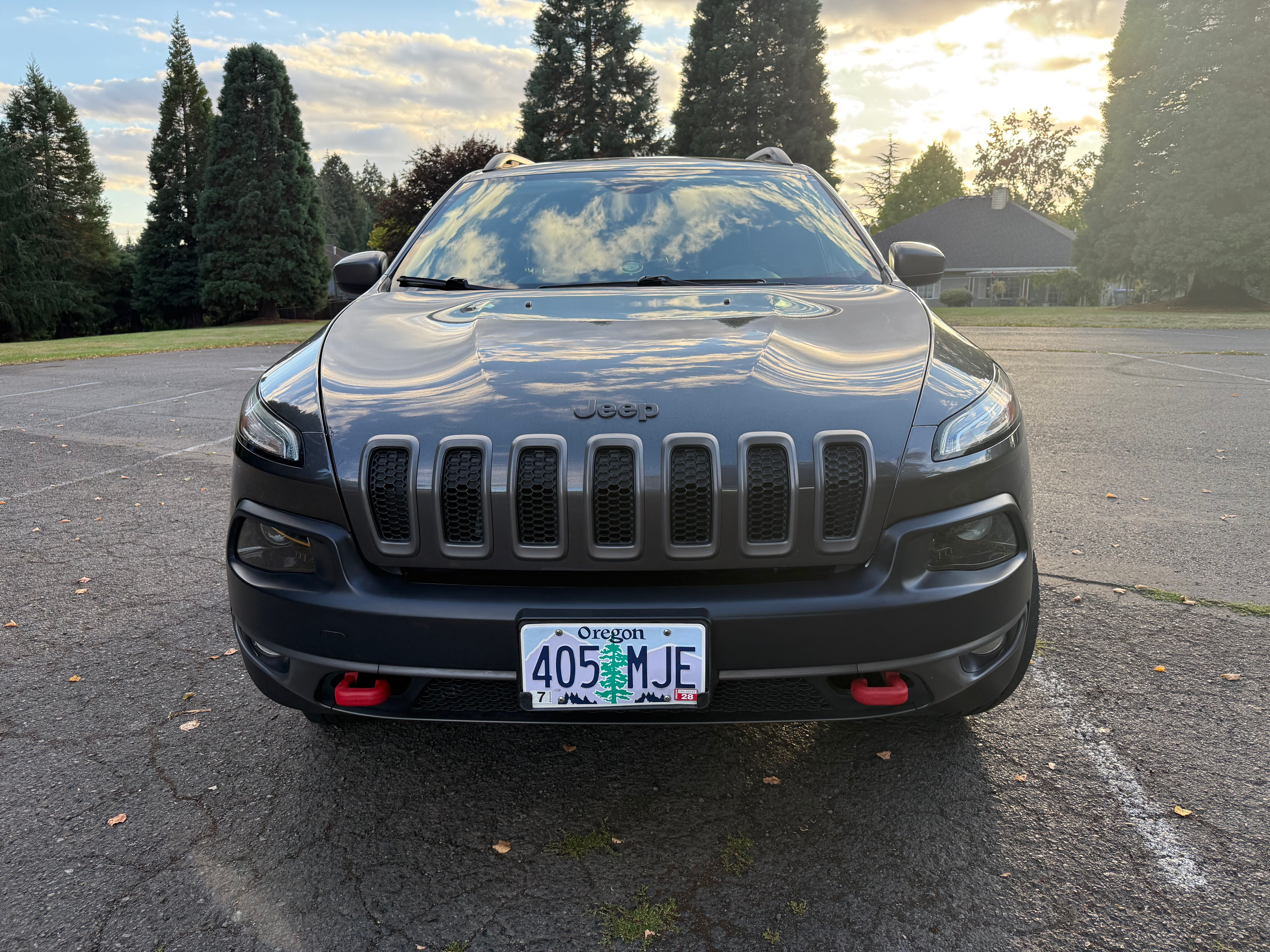 Used 2015 Jeep Cherokee Trailhawk w/ Cold Weather Group AWD/4WD image 5