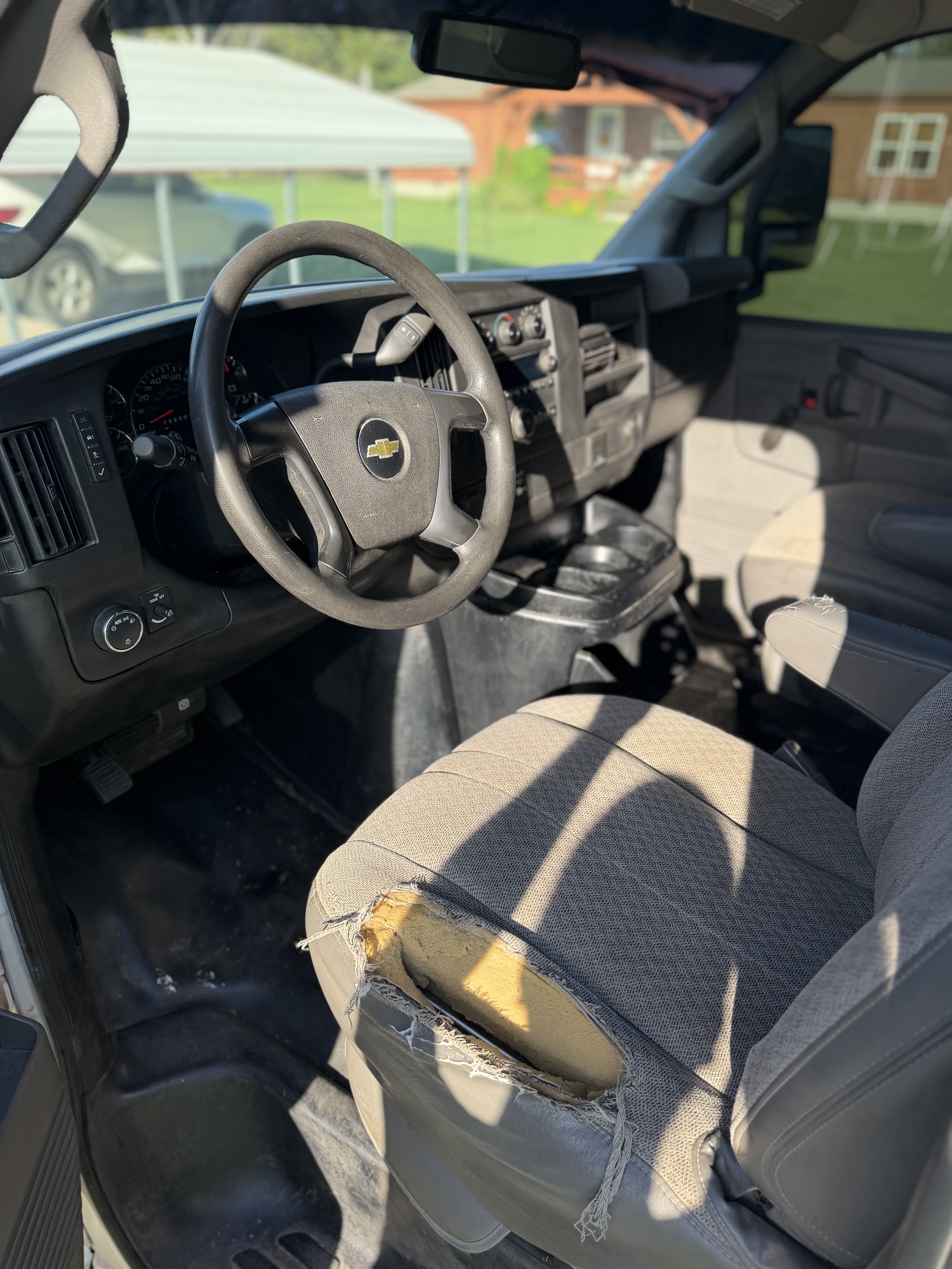 Used 2016 Chevrolet Express 3500 RWD image 12