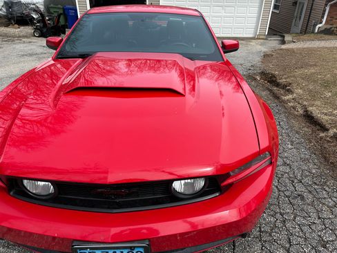 Used 2010 Ford Mustang GT Premium image 16