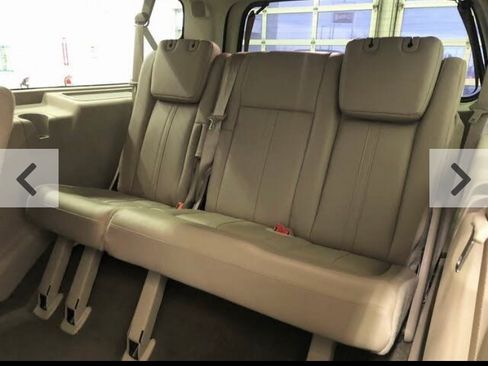 Used 2017 Lincoln Navigator L Select RWD image 21