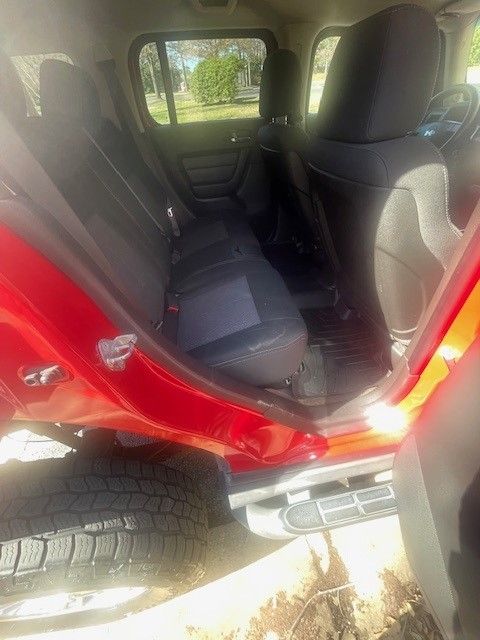 Used 2010 HUMMER H3 AWD/4WD image 23