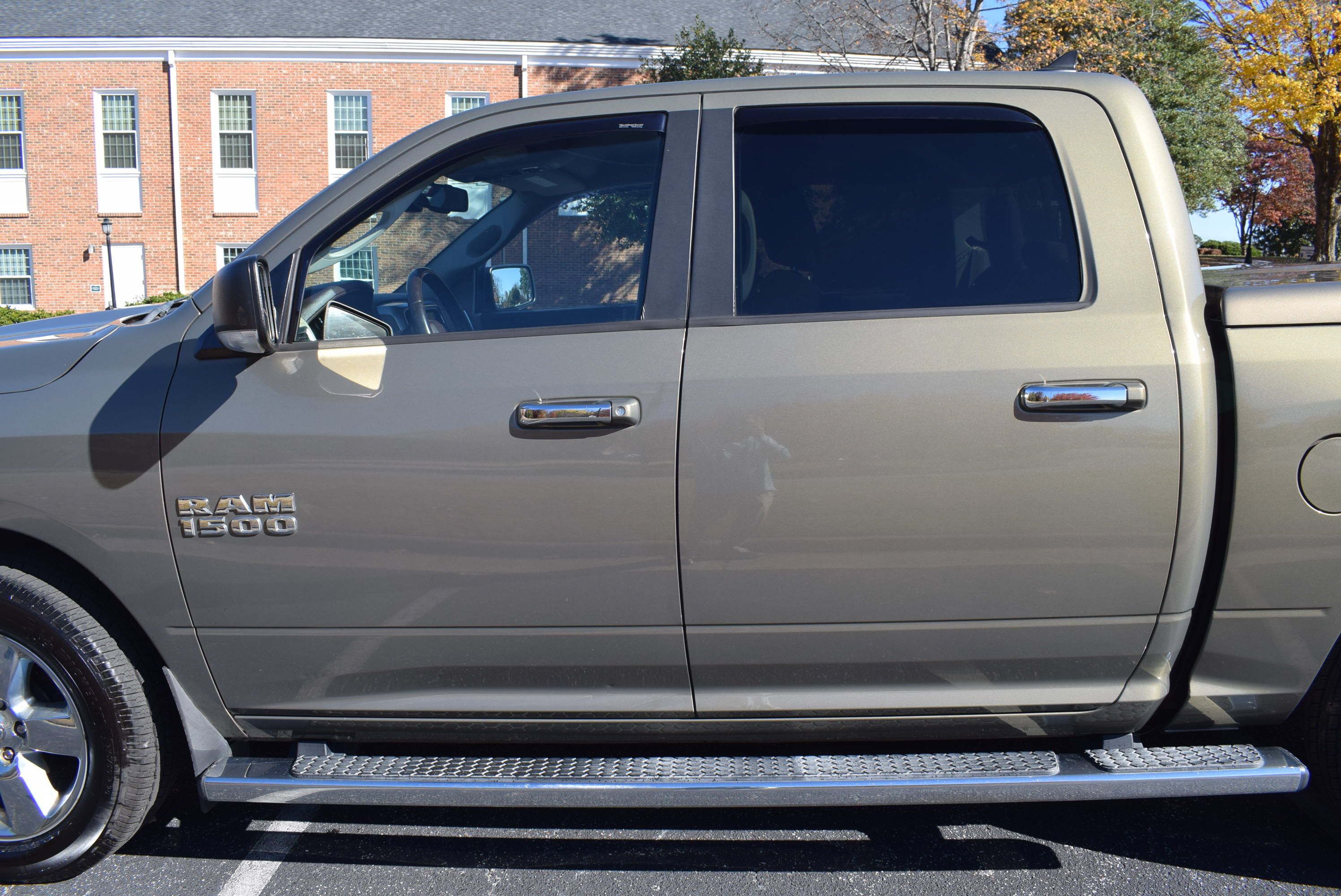 Used 2015 RAM 1500 Big Horn RWD image 10