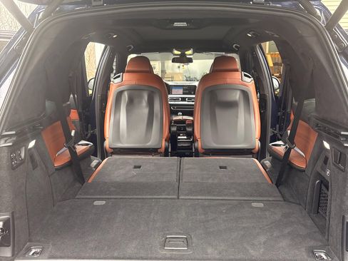 Used 2022 BMW X7 M50i image 24