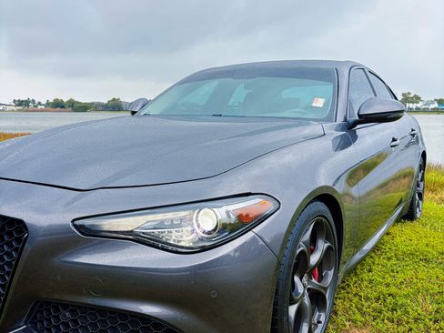 Used 2019 Alfa Romeo Giulia w/ Nero Edizione image 4