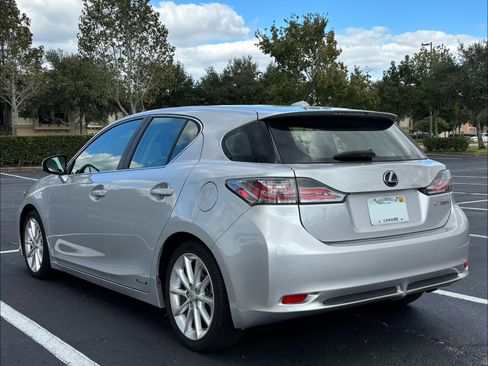 Used 2011 Lexus CT 200h Premium w/ Premium Audio Pkg image 10