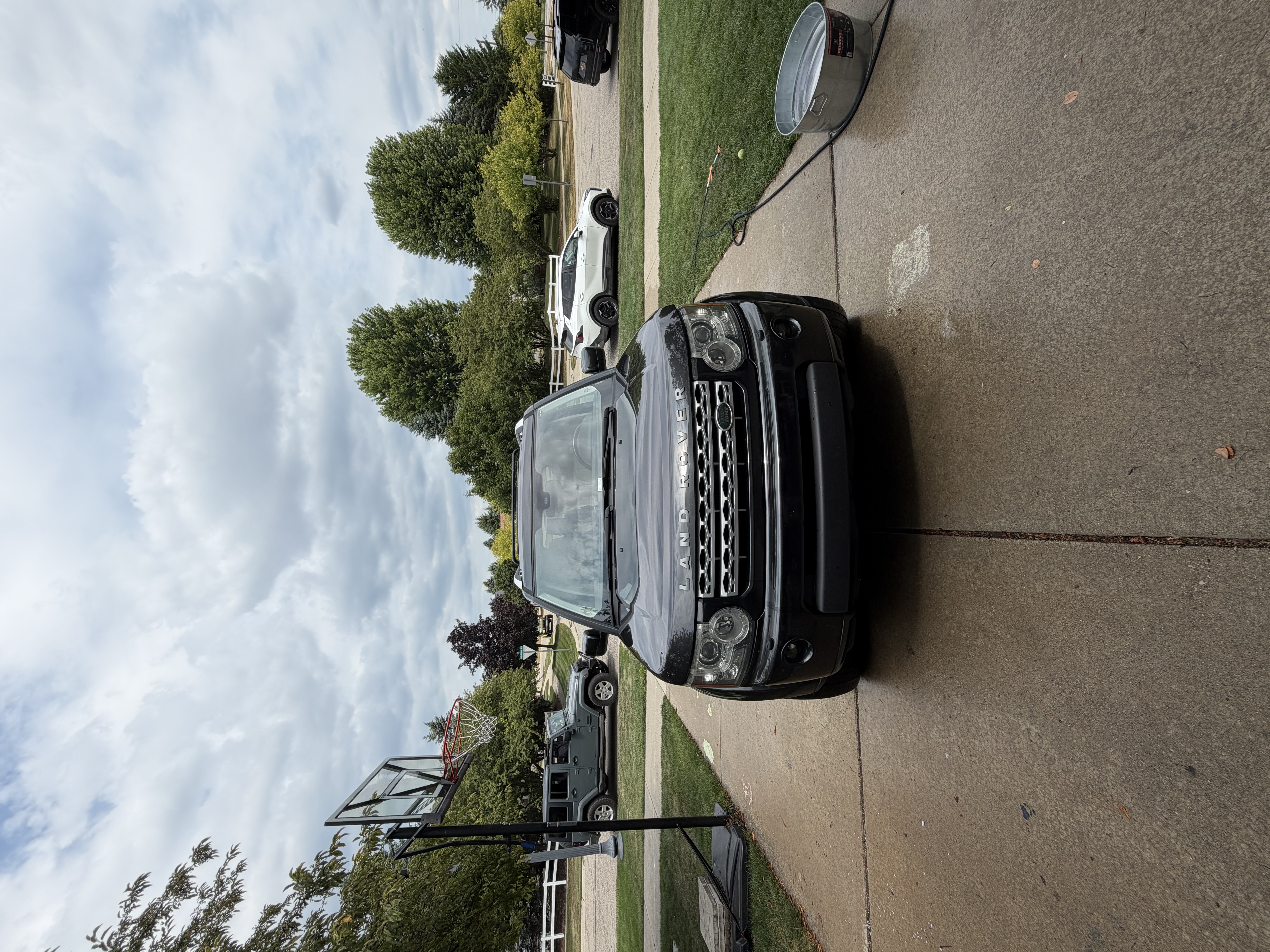 Used 2013 Land Rover LR4 HSE LUX AWD/4WD image 1