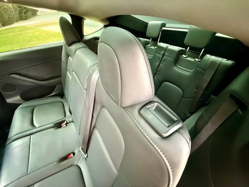 Used 2024 Tesla Model Y Long Range image 9