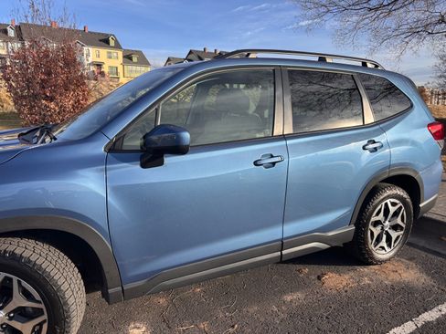 Used 2023 Subaru Forester Premium image 25