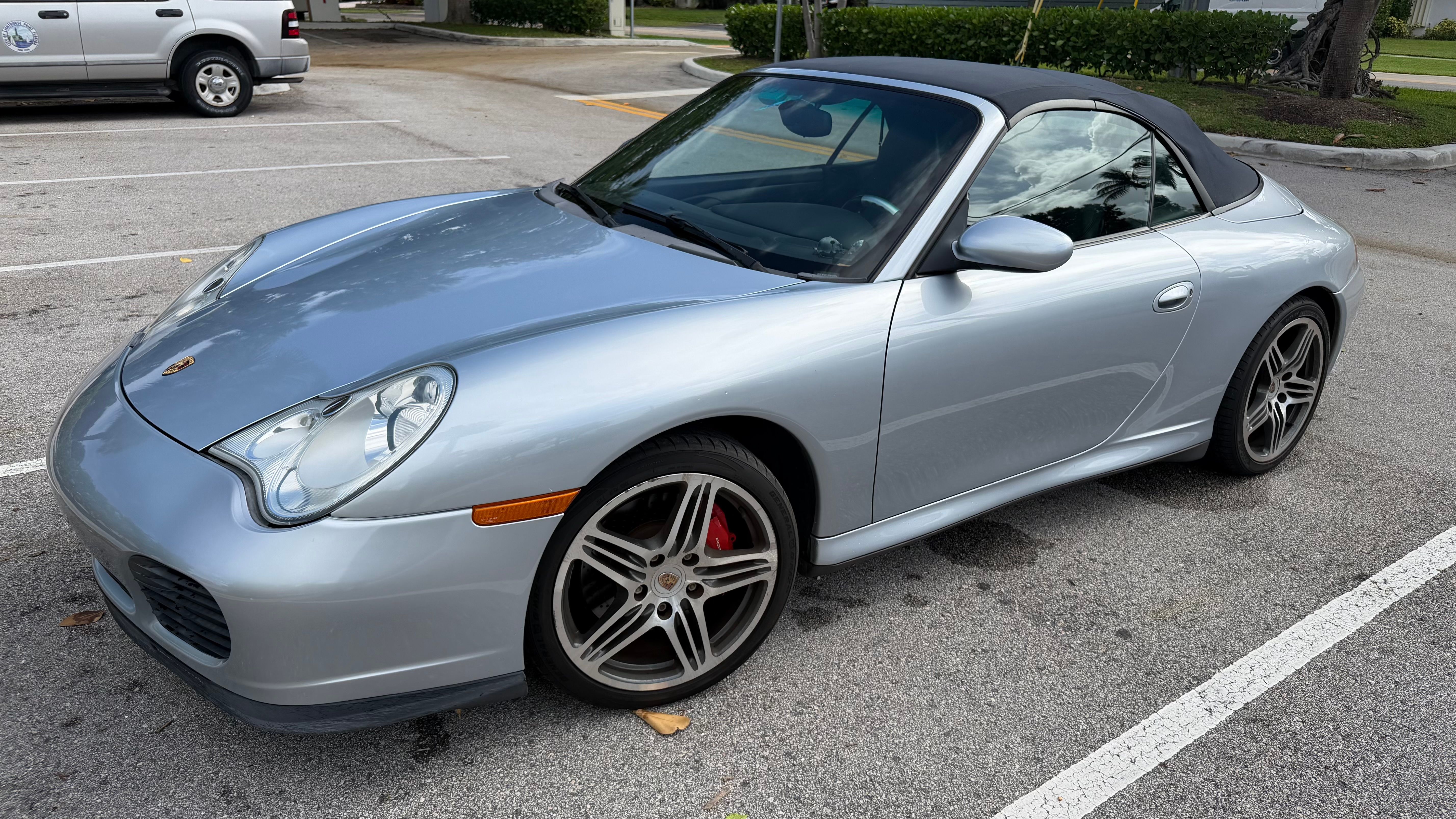 Used 2004 Porsche 911 Carrera 4S AWD/4WD image 14