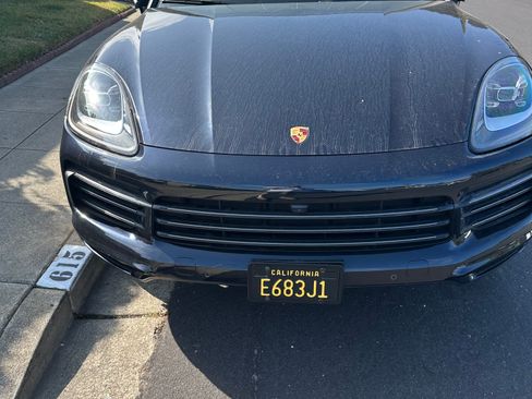 Used 2022 Porsche Cayenne Platinum Edition AWD/4WD image 6