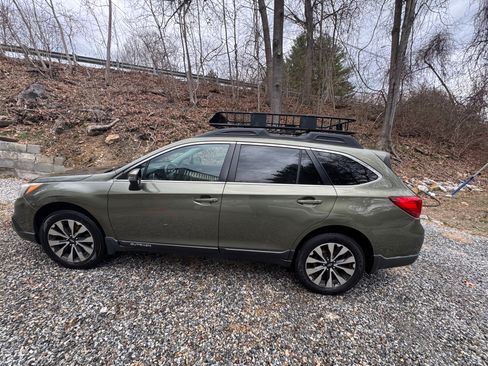 Used 2016 Subaru Outback 2.5i Limited image 2