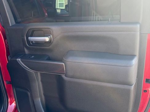 Used 2021 GMC Sierra 2500 AT4 w/ AT4 Premium Plus Package image 17