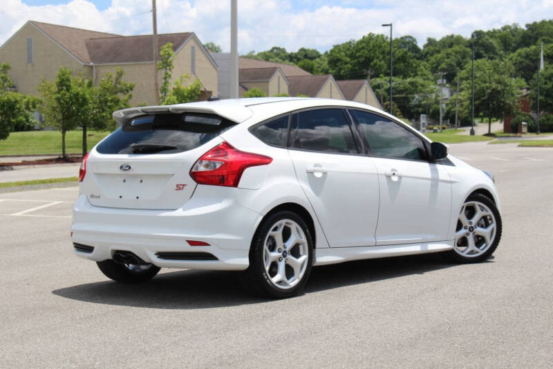 Used 2013 Ford Focus ST FWD image 4