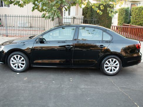 Used 2015 Volkswagen Jetta SE image 5