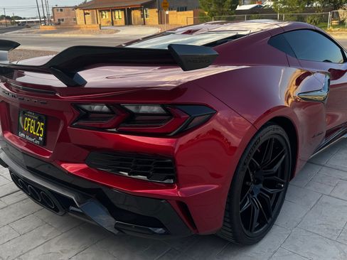 Used 2024 Chevrolet Corvette Z06 RWD image 30