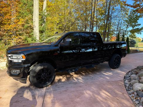 Used 2023 RAM 2500 Laramie image 10