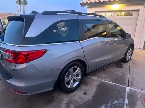 Used 2018 Honda Odyssey EX-L image 4