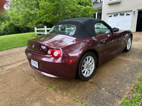 Used 2005 BMW Z4 2.5i RWD image 6