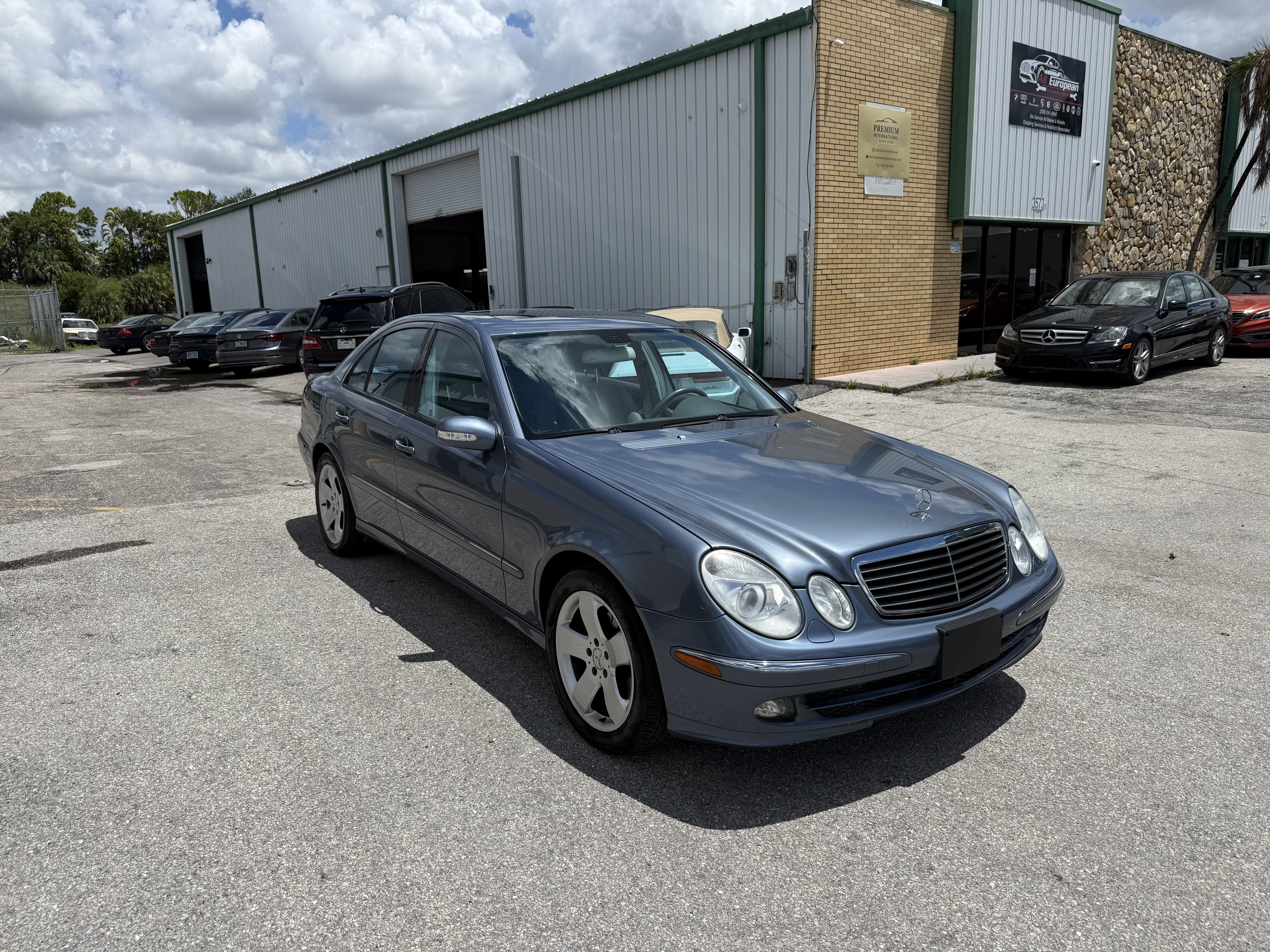 Used 2006 Mercedes-Benz E 500 4MATIC Sedan image 4