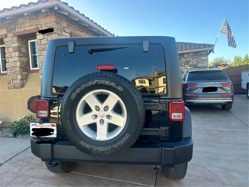 Used 2018 Jeep Wrangler Unlimited Sport S image 4