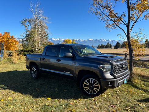Used 2020 Toyota Tundra SR5 image 10