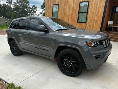 Used 2020 Jeep Grand Cherokee Altitude