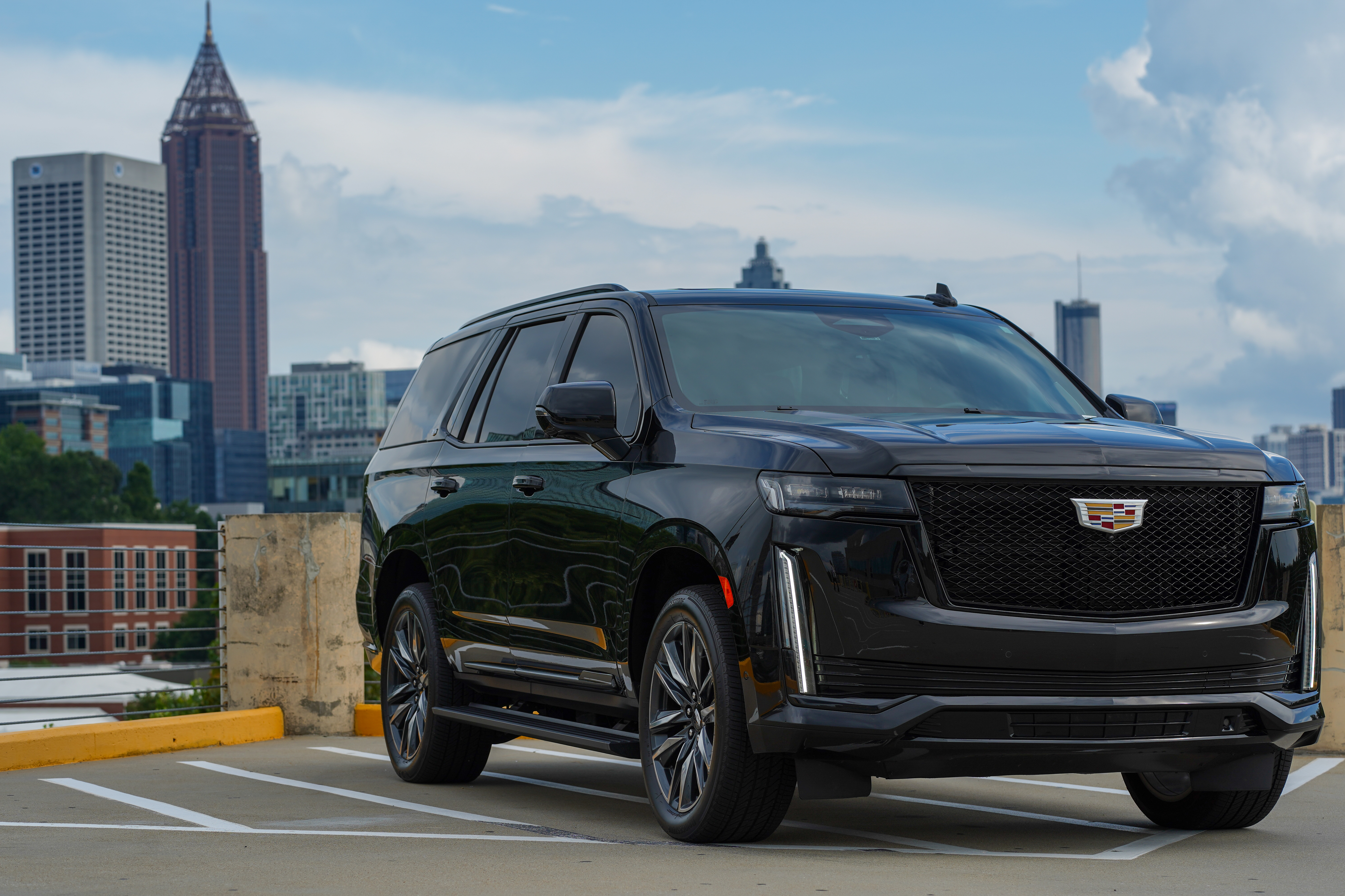 Used 2022 Cadillac Escalade Sport Platinum w/ Heavy-Duty Trailer Package AWD/4WD image 4