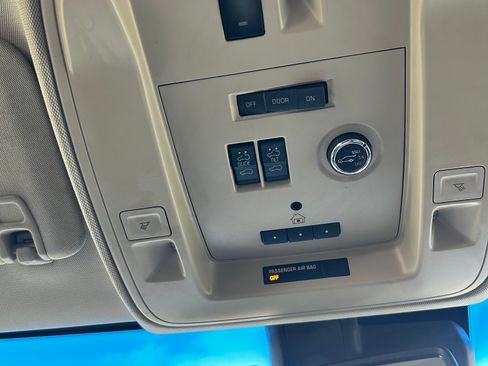 Used 2016 GMC Yukon Denali w/ Open Road Package image 23