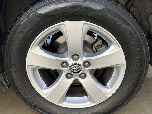 Used 2018 Toyota Sienna LE FWD image 11