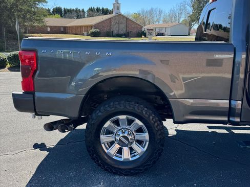 Used 2017 Ford F350 Platinum w/ Platinum Ultimate Package image 11