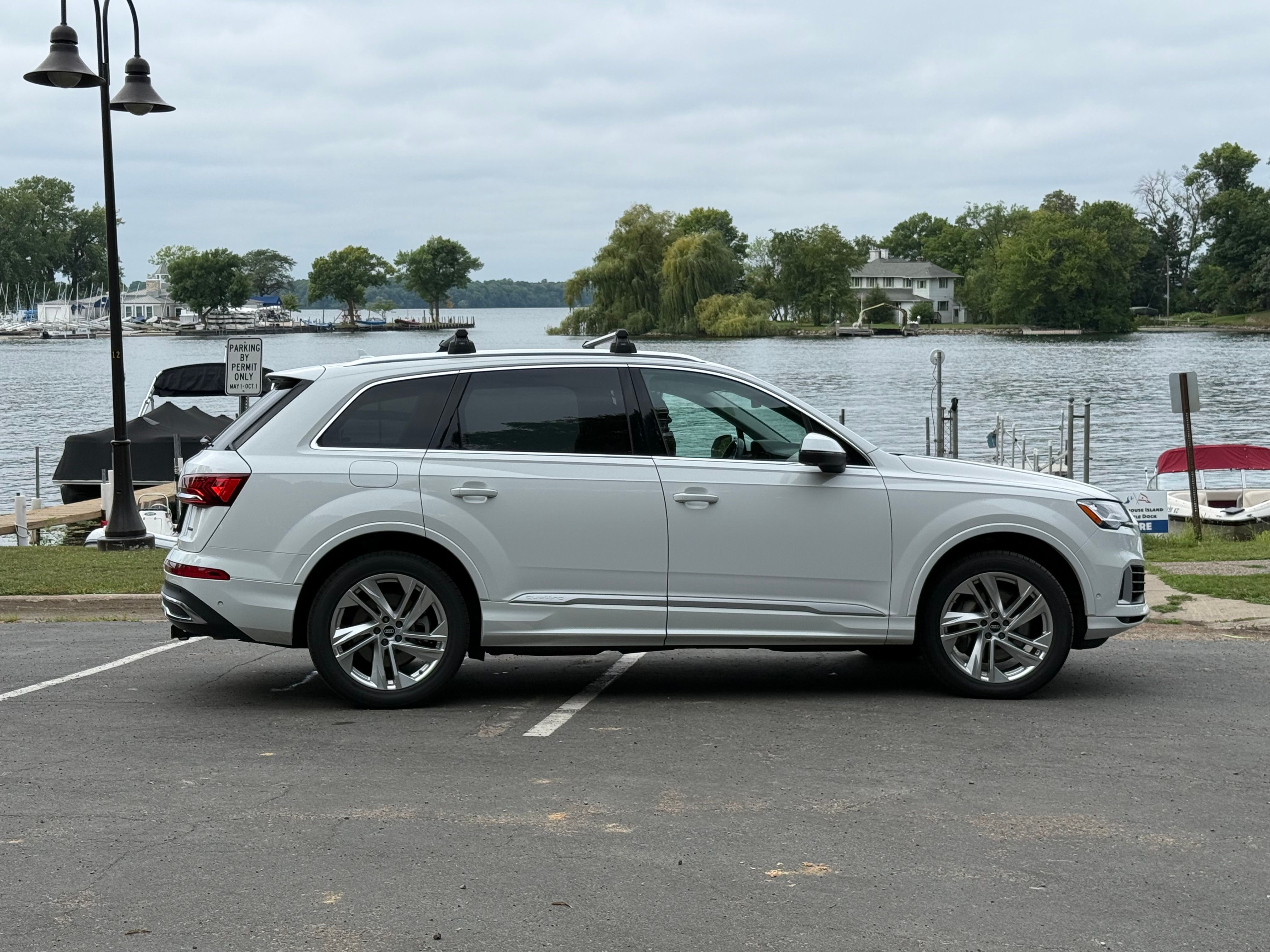 Used 2022 Audi Q7 3.0T Premium Plus w/ Premium Plus Package AWD/4WD image 1