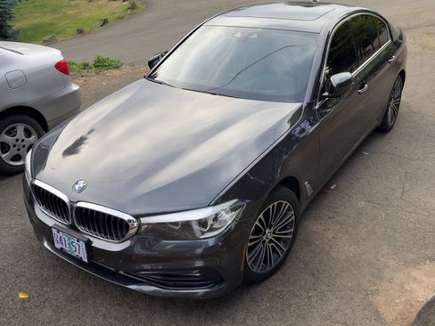 Used 2018 BMW 530i RWD image 1