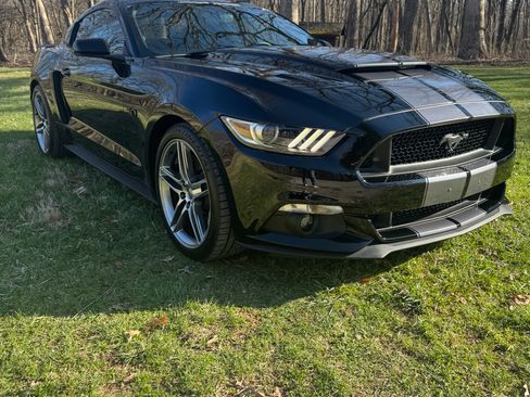 Used 2017 Ford Mustang GT w/ Interior & Wheel Package RWD image 6
