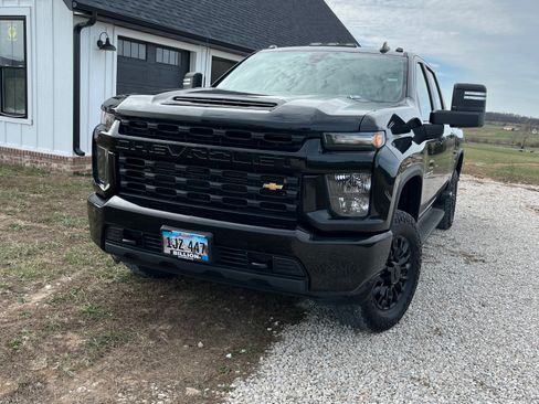 Used 2022 Chevrolet Silverado 2500 Custom w/ Custom Value Package image 23