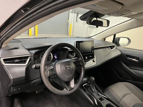 Used 2020 Toyota Corolla LE image 8