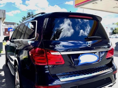 Used 2014 Mercedes-Benz GL 550 4MATIC image 2