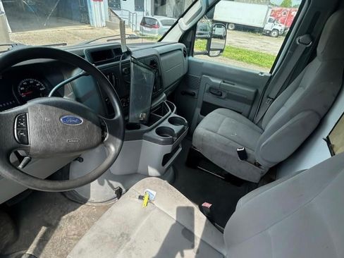 Used 2013 Ford E-350 and Econoline 350 Super Duty RWD image 11