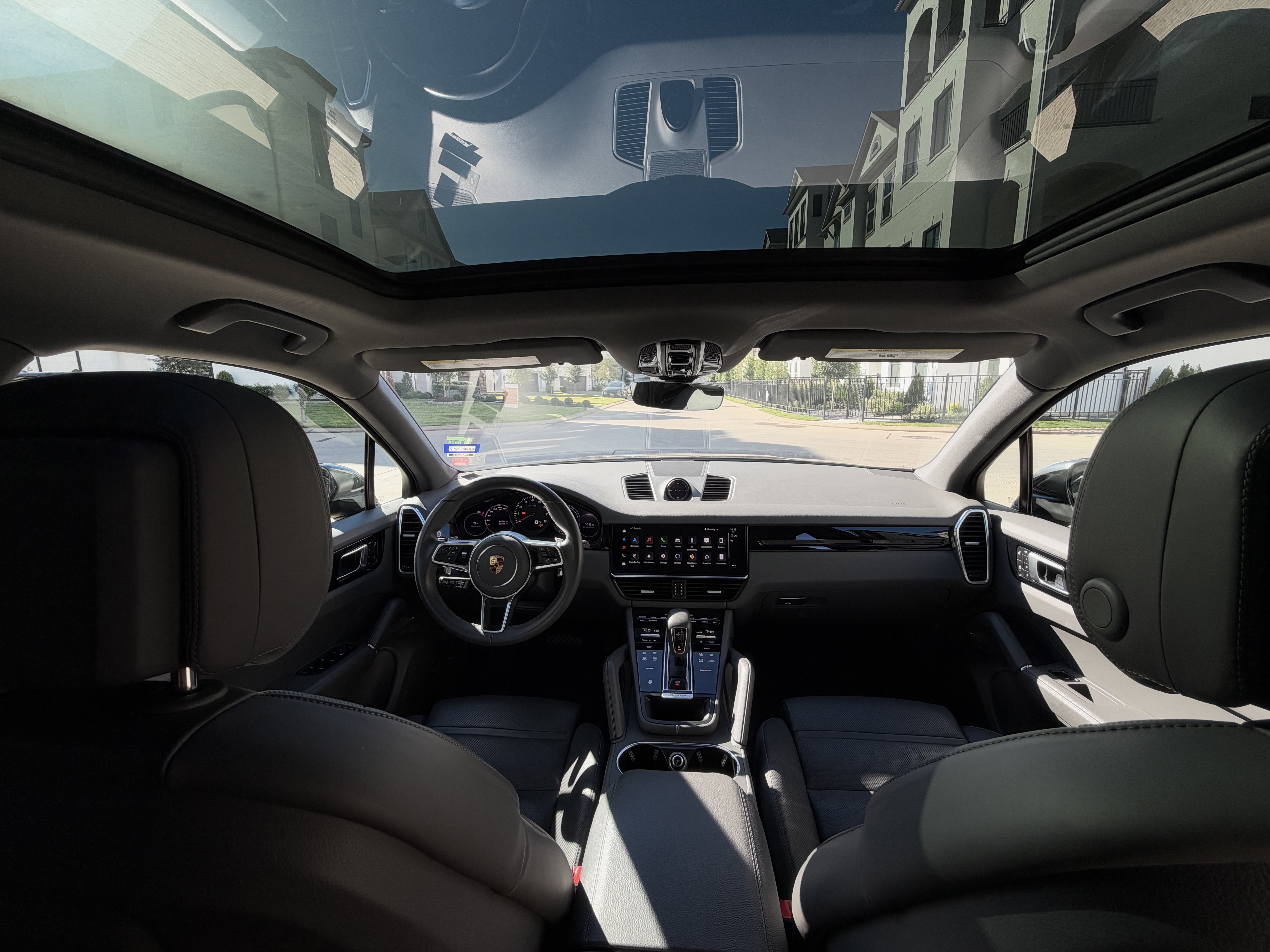 Used 2022 Porsche Cayenne AWD/4WD image 12