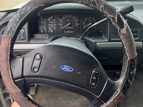 Used 1993 Ford Bronco image 8