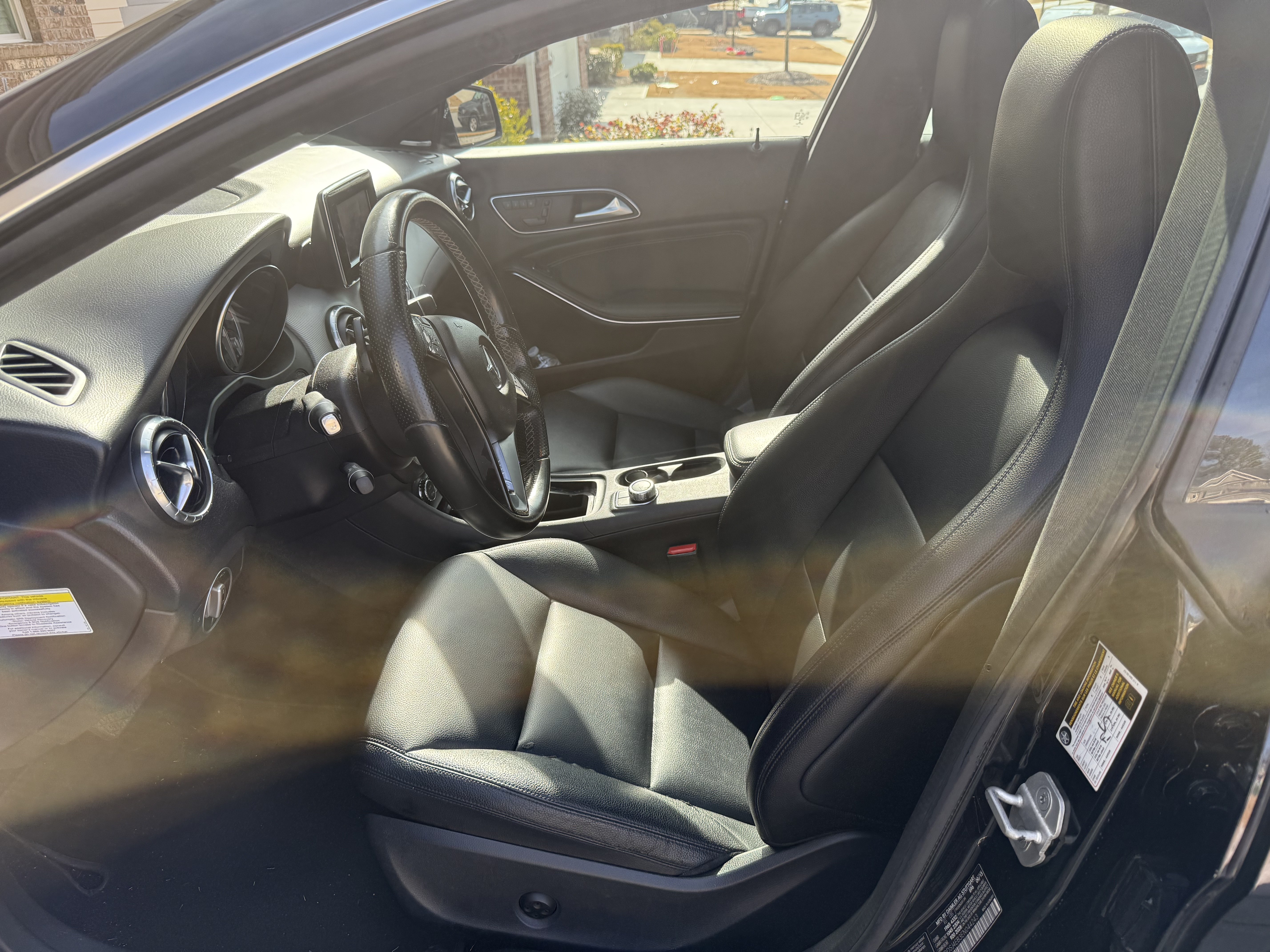 Used 2014 Mercedes-Benz CLA 250 image 6