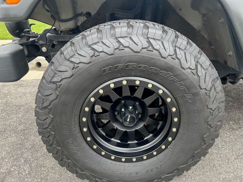 Used 2006 Jeep Wrangler Unlimited Rubicon image 6