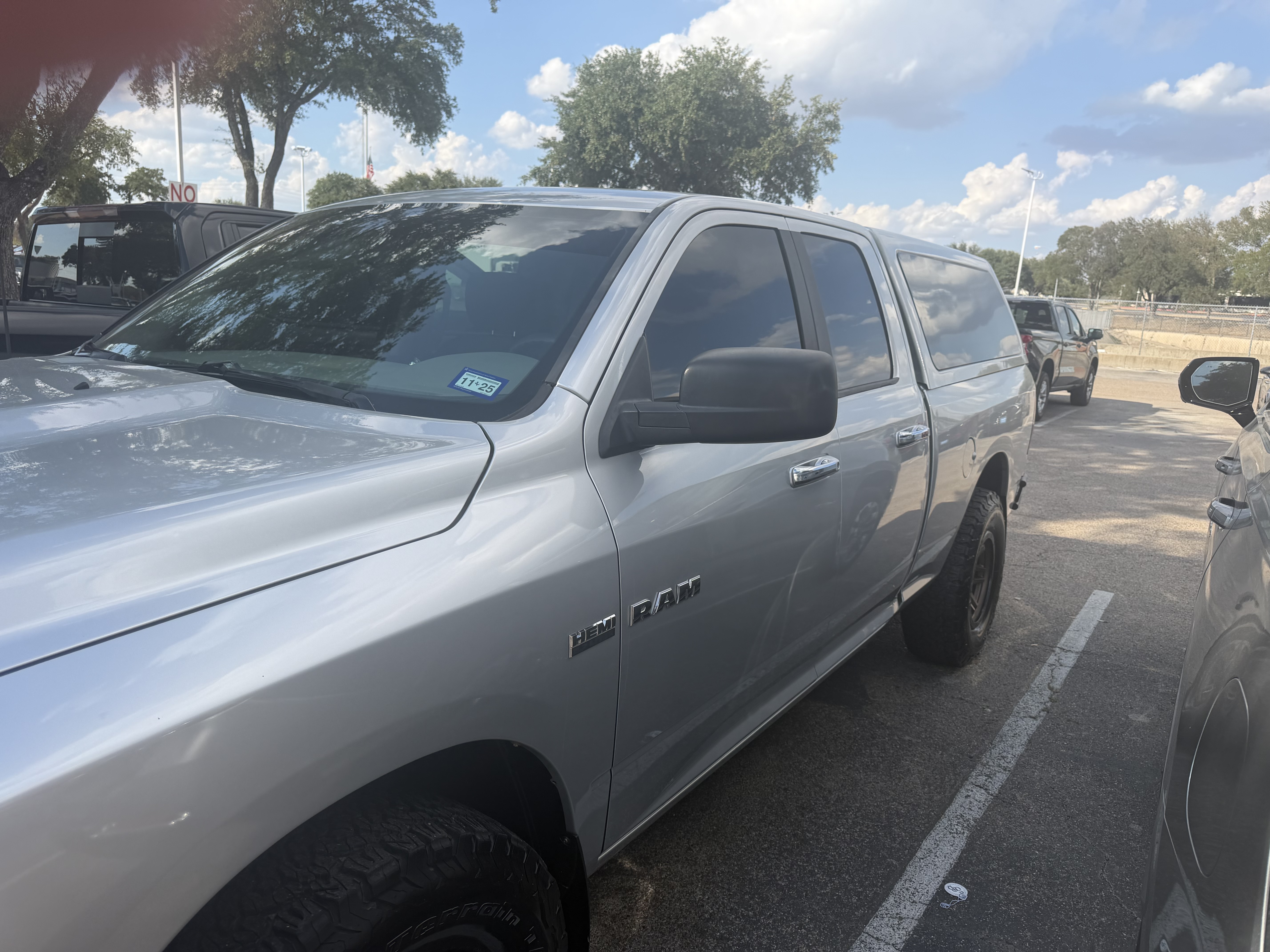 Used 2009 Dodge Ram 1500 Truck SLT RWD image 1
