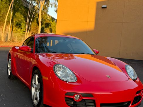 Used 2007 Porsche Cayman RWD image 2