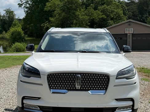 Used 2020 Lincoln Aviator Reserve w/ Equipment Group 201A RWD image 4