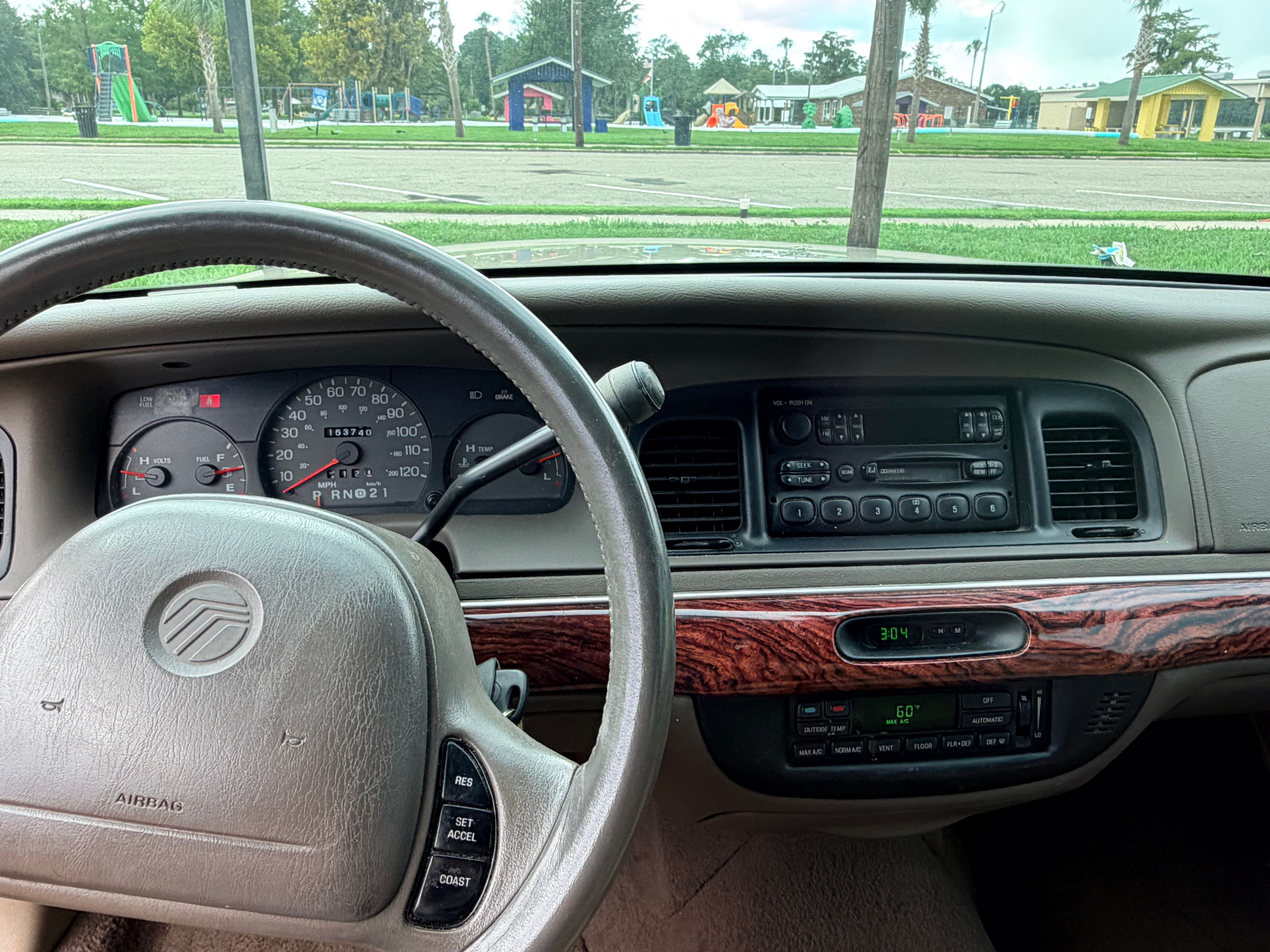 Used 2000 Mercury Grand Marquis LS RWD image 4