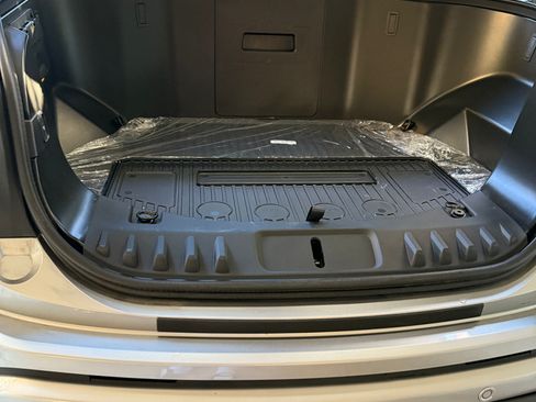 Used 2023 Ford F150 Lightning Lariat w/ Equipment Group 511A High image 8