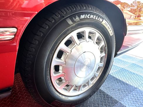 Used 1997 Cadillac De Ville Sedan image 19