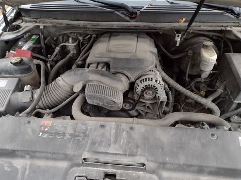 Used 2013 Cadillac Escalade ESV Premium image 10