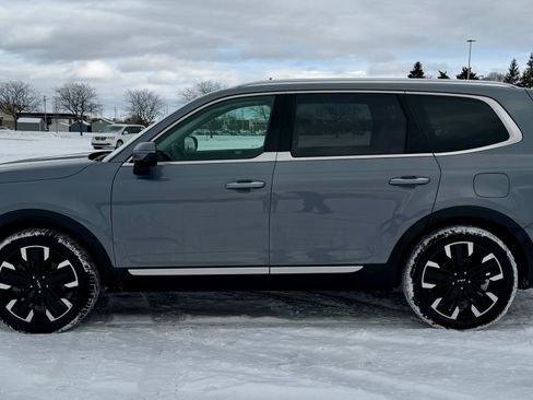 Used 2024 Kia Telluride SX Prestige w/ Towing Package image 5