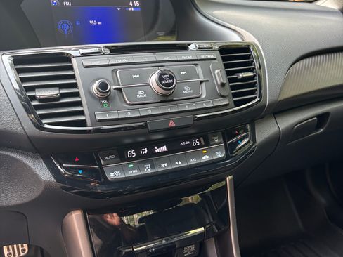 Used 2017 Honda Accord Sport Special Edition image 4
